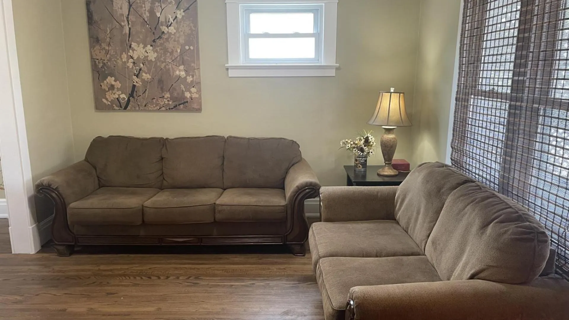 Holiday home Exceptionally Close To The Falls Amazing Location & Complimentary Breakfast Delivered Daily To The Rental Niagara Falls