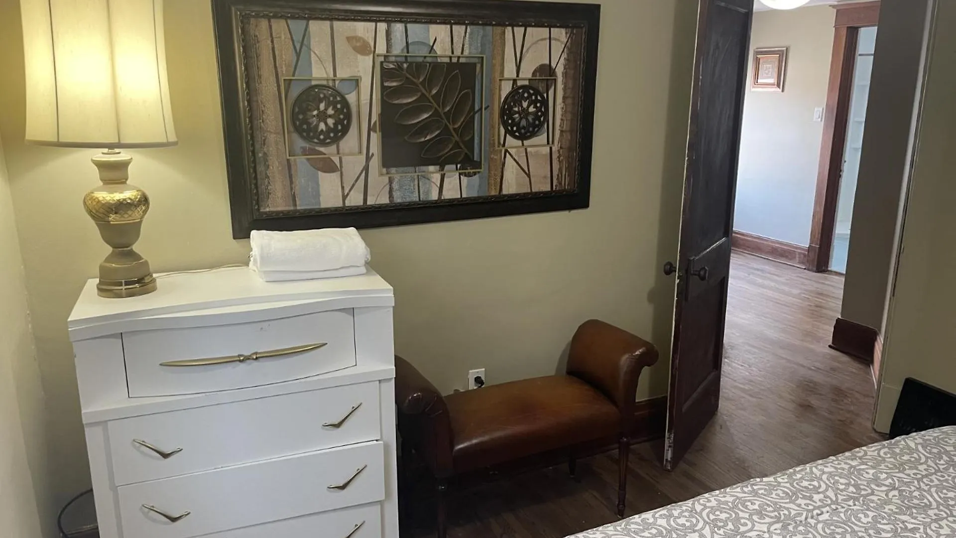 Exceptionally Close To The Falls Amazing Location & Complimentary Breakfast Delivered Daily To The Rental Niagara Falls Holiday home