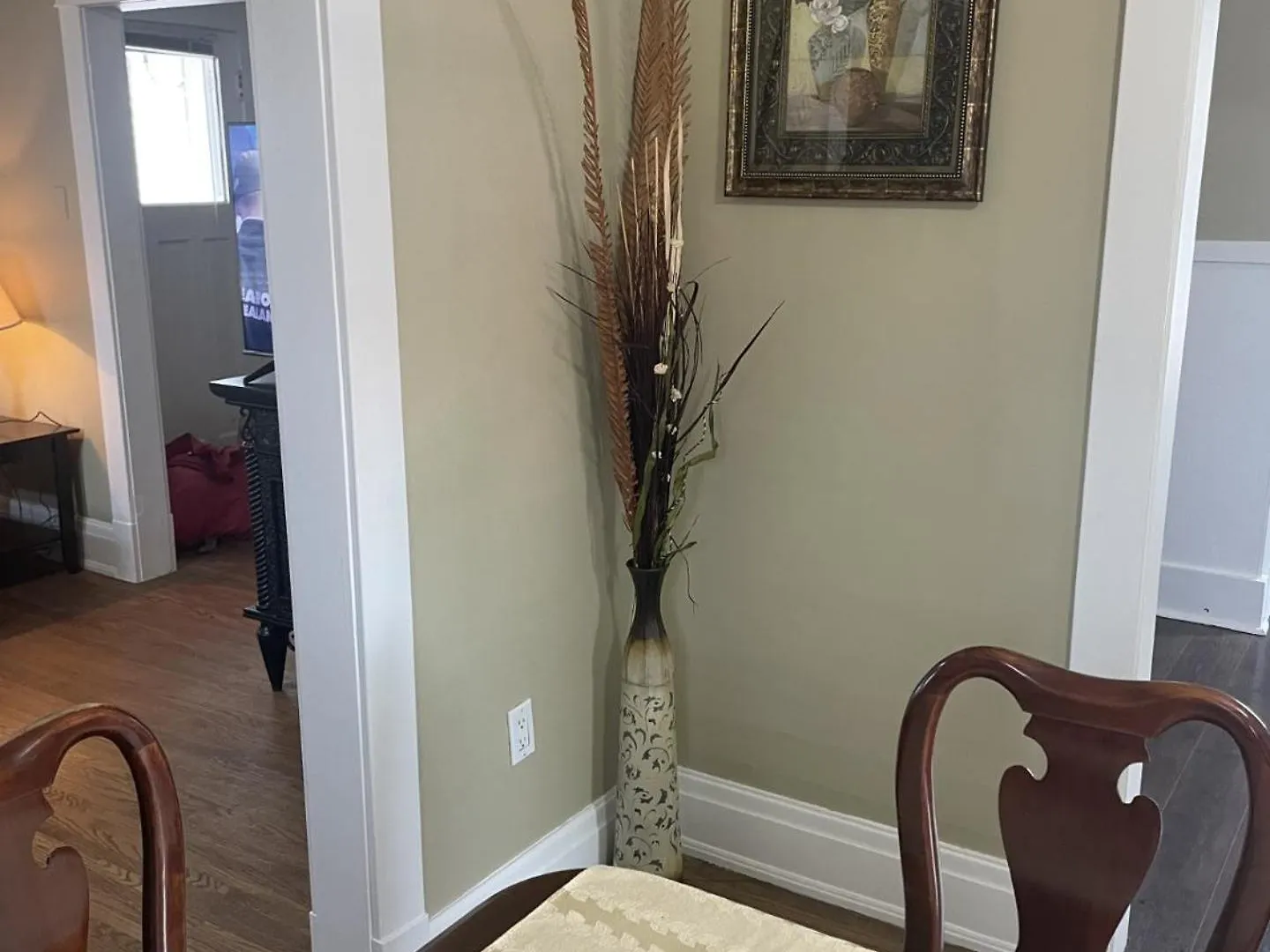 Exceptionally Close To The Falls Amazing Location & Complimentary Breakfast Delivered Daily To The Rental Niagara Falls Holiday home