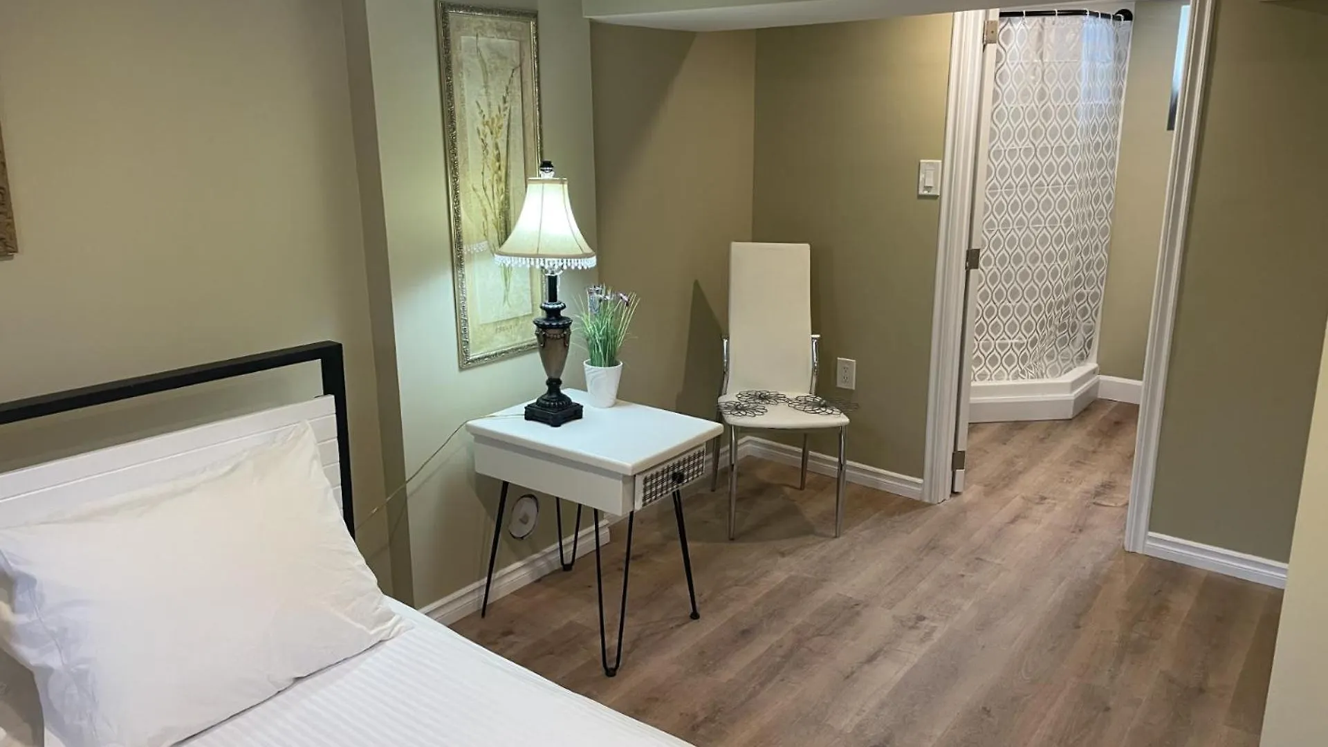 Holiday home Exceptionally Close To The Falls Amazing Location & Complimentary Breakfast Delivered Daily To The Rental Niagara Falls