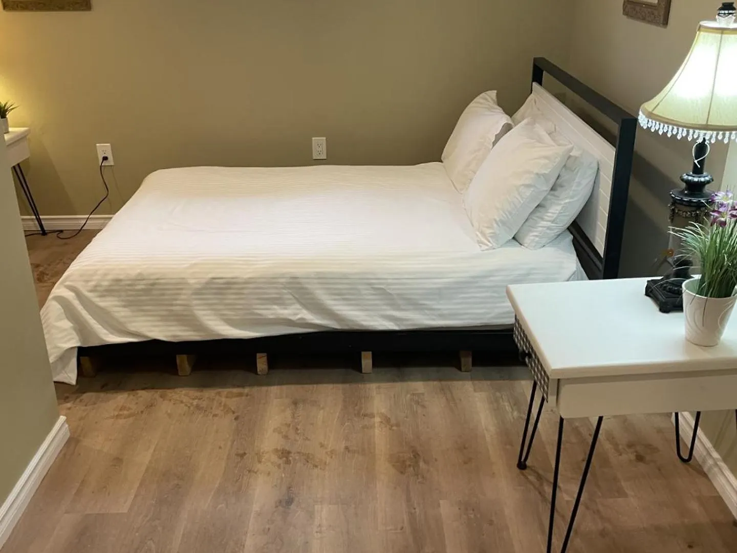 Holiday home Exceptionally Close To The Falls Amazing Location & Complimentary Breakfast Delivered Daily To The Rental Niagara Falls